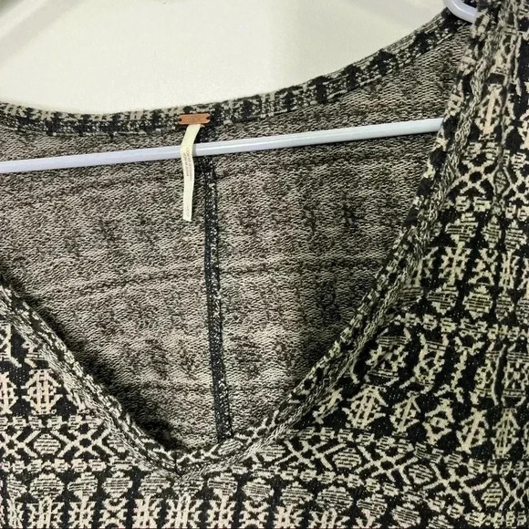Free People Black Taupe‎ Cotton Knit Comfy Short Top Ruffle Sleeves size L - Picture 5 of 11